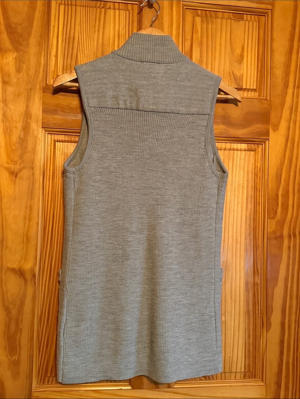 Jones New York Light Gray Wool Blend Sleeveless Zip-Front Knit Vest - Picture 7 of 7
